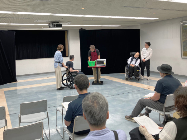 特別発表、劇団まちプロ―座による「演劇」の様子