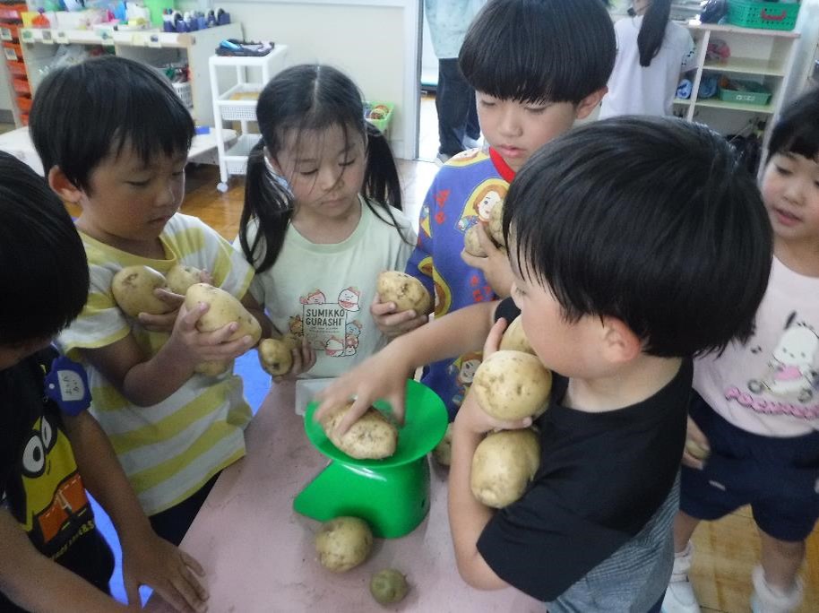 重さを測っているところ