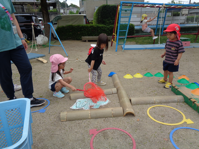 子ども達がサーキット遊びをしている様子