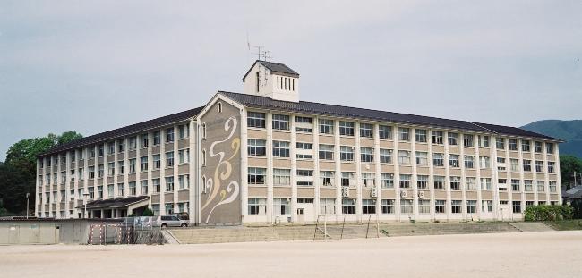 学校の全景