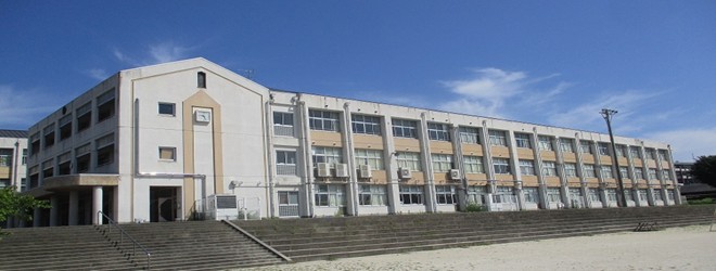 学校の全景