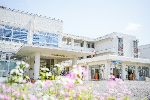 学校の全景