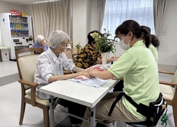 利用者さんと介護職員さんの写真