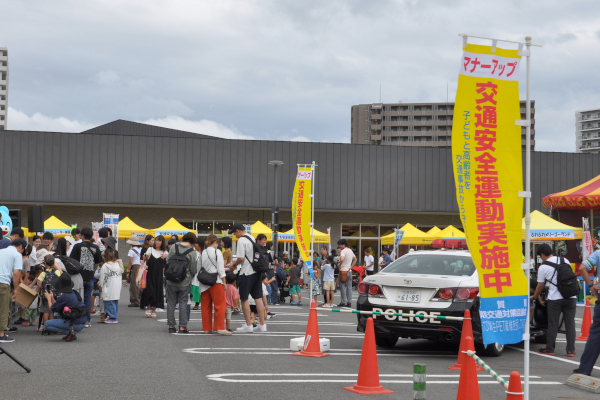 多くの来場者で賑わった会場全体の様子