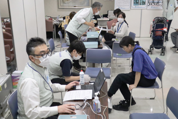 「骨密度測定コーナー」の様子