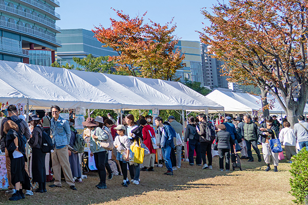 湖都の葉マルシェ・文学フリーマーケットの写真