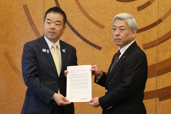 滋賀県の三日月知事と佐藤市長