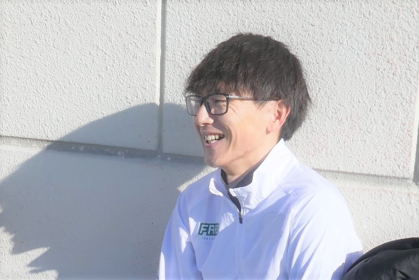 インタビュー中の瀬古選手