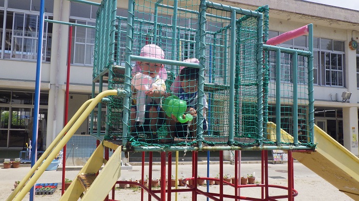 3歳児一緒に水遊び