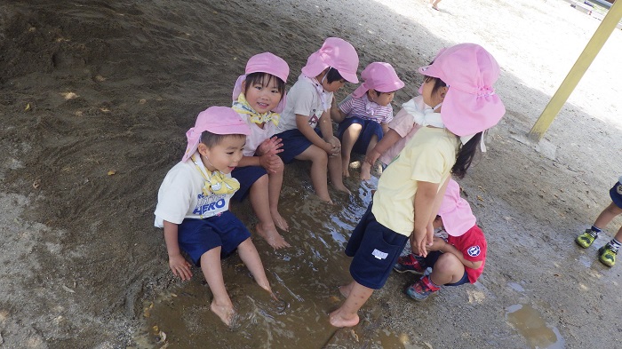 3歳児一緒に温泉ごっこ
