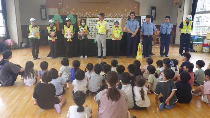 防犯教室に参加しているところ