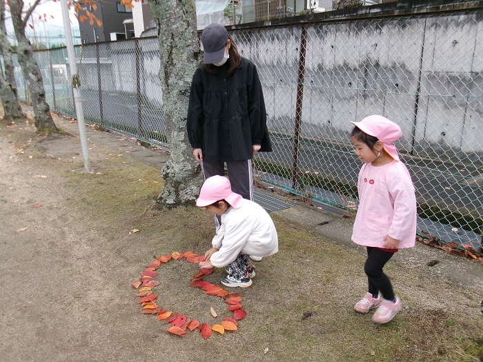 落ち葉のアート