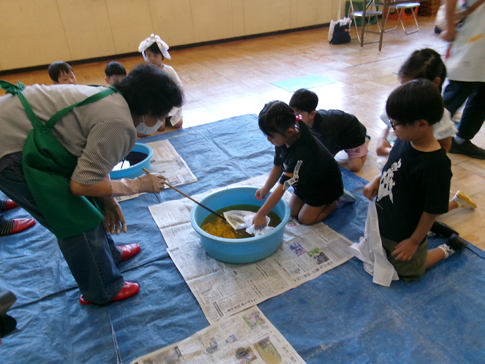 染料につける