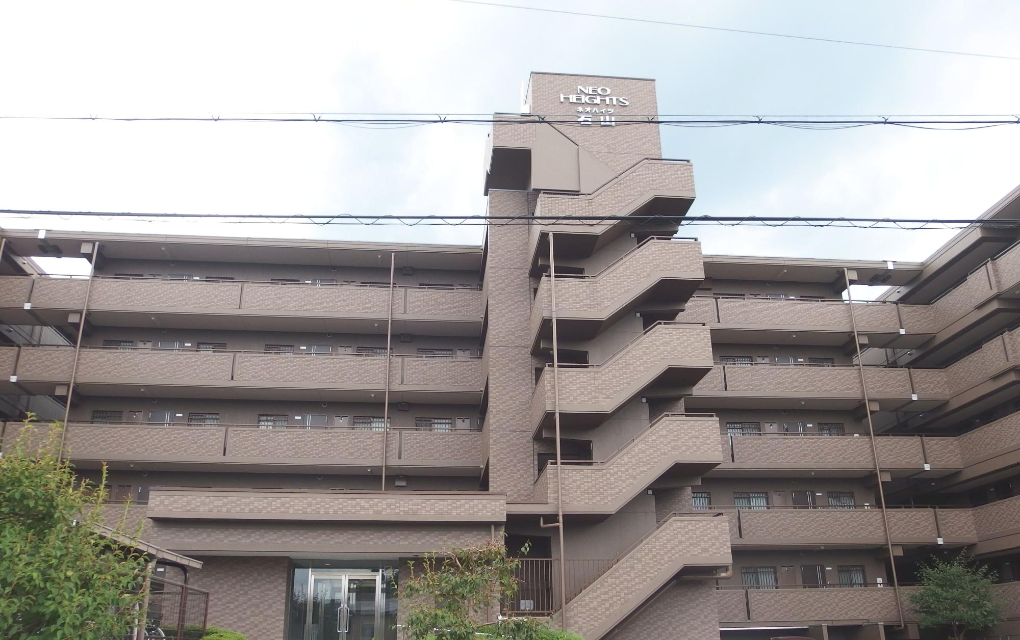 マンション外観写真