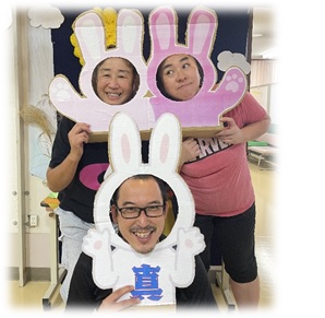 3人の介護職員さんの写真