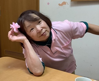 女性の介護職員さんの写真