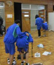 高齢者疑似体験の様子