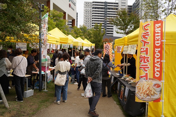 飲食ブースの様子