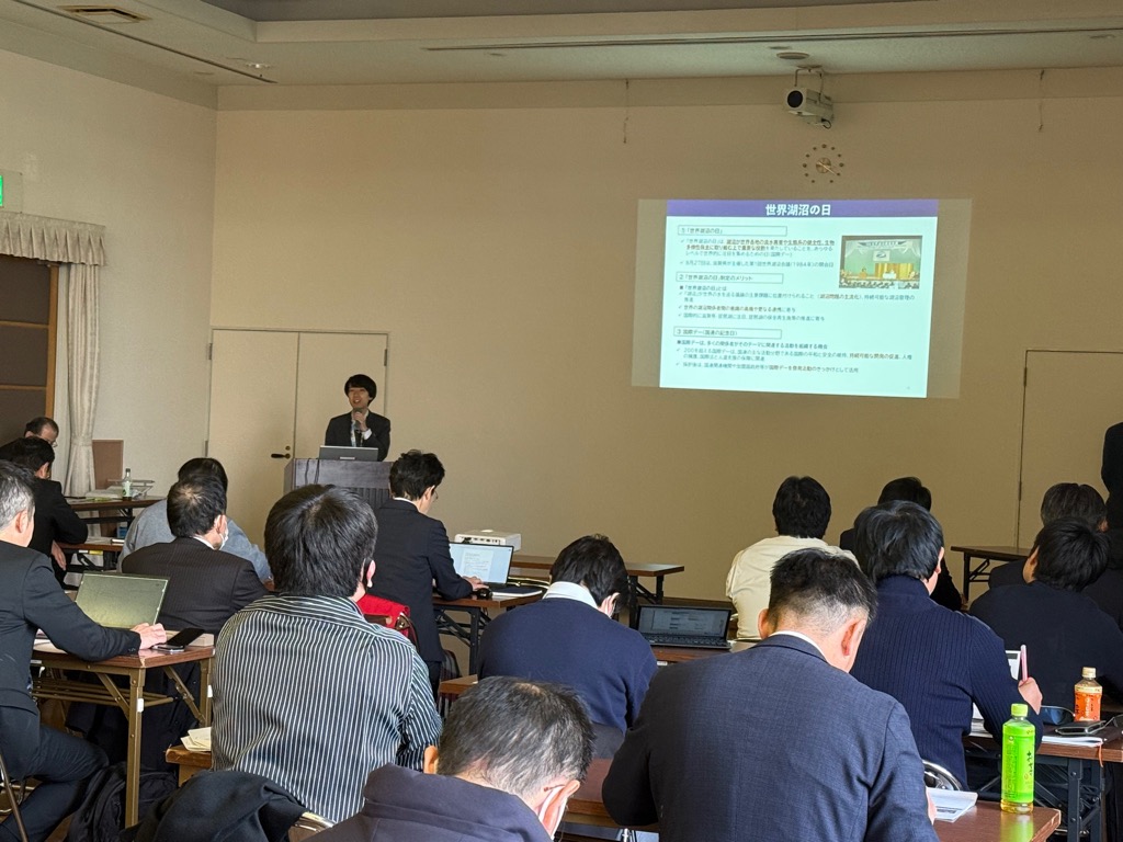 滋賀県琵琶湖環境部琵琶湖保全再生課　講演の様子