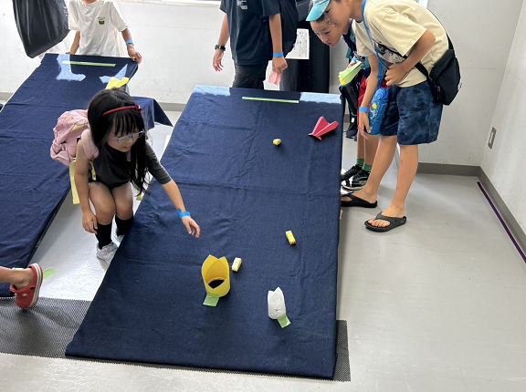 サイエンス屋台村出展ブース「いも虫ころころ」