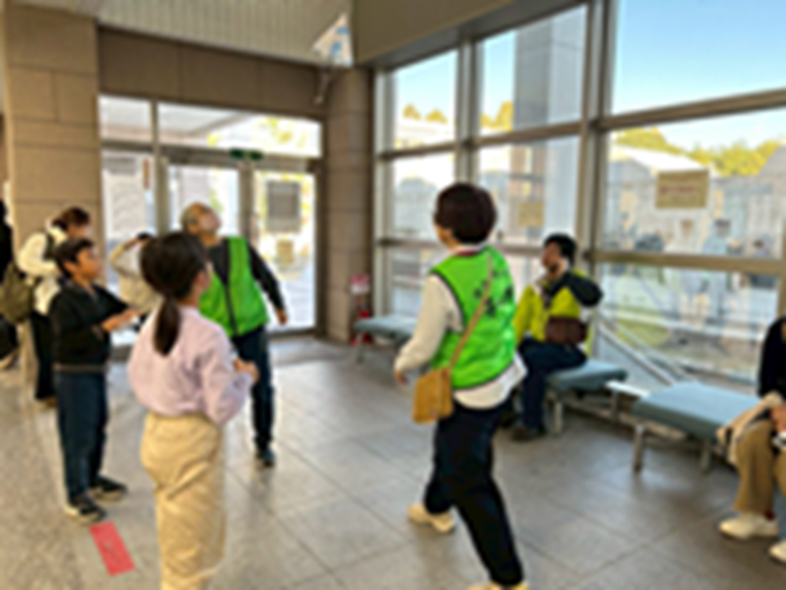 チャオ総合サポート部会　青少年のための科学の祭典（滋賀大会）パラシュートブース参加の様子