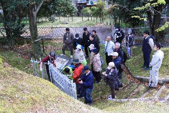 昨年の衣川廃寺見学の様子