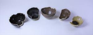 大津百町から出土した江戸時代の茶碗5つ