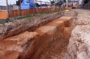 瀬田廃寺の南門柱穴の検出状況